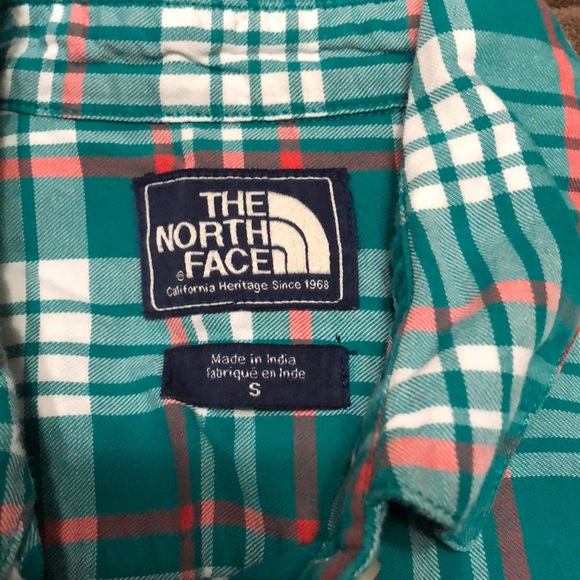 Women’s North Face Sz S Button Up shirt - Picture 2 of 3